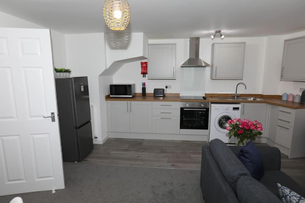 Exmouth - Apartment 1, Strand House - Modern 2 Bedroom Apartment, Perfect Location For Access To Beach & Town Centre - Sleeps 4 Guests - No Parking - Hosted By Rentmyhouse Exterior foto
