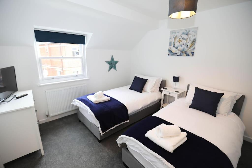 Exmouth - Apartment 1, Strand House - Modern 2 Bedroom Apartment, Perfect Location For Access To Beach & Town Centre - Sleeps 4 Guests - No Parking - Hosted By Rentmyhouse Exterior foto