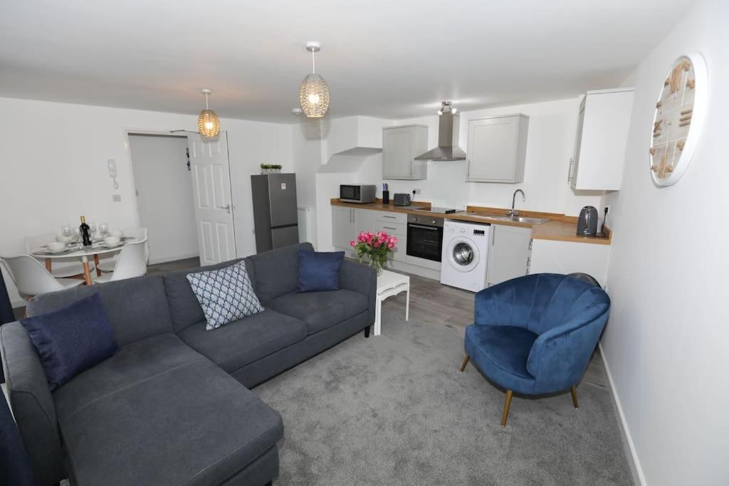 Exmouth - Apartment 1, Strand House - Modern 2 Bedroom Apartment, Perfect Location For Access To Beach & Town Centre - Sleeps 4 Guests - No Parking - Hosted By Rentmyhouse Exterior foto